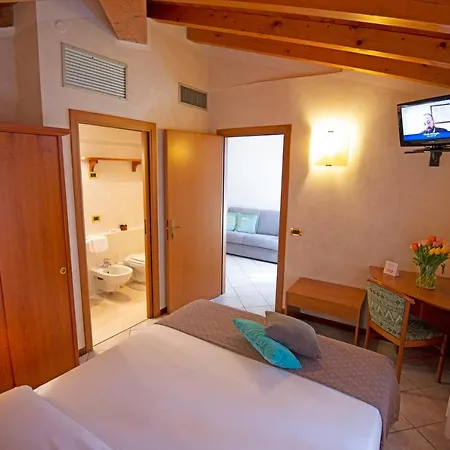 Hotel Corte Regina 3*