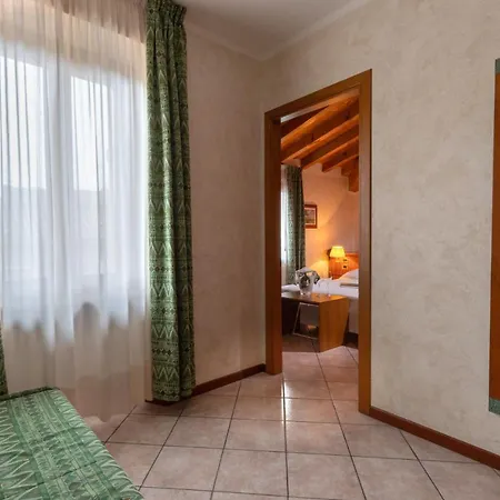 Hotel Corte Regina 3*