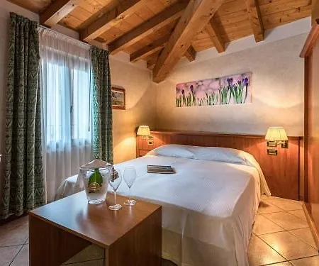 Corte Regina Hotel 3*