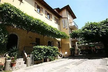 Corte Regina Sirmione