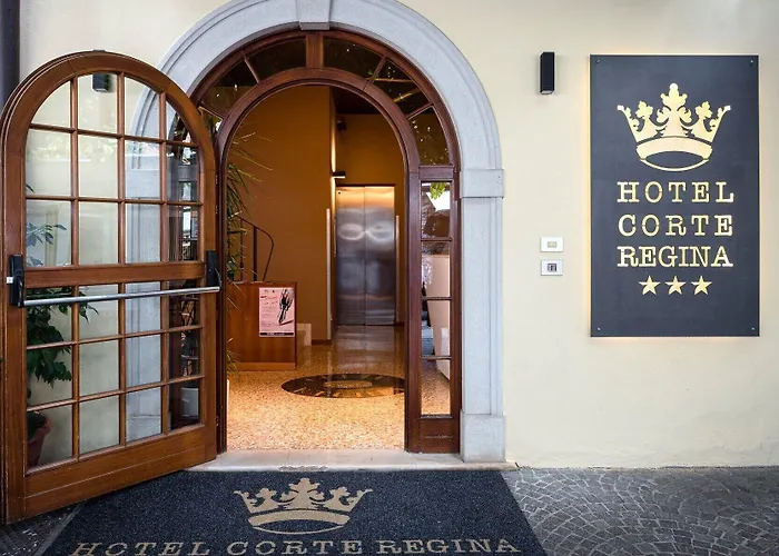 Corte Regina Hotel 3*